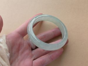 氷翡翠バングル