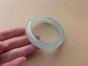 氷翡翠バングル