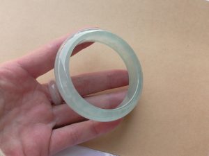 氷翡翠バングル
