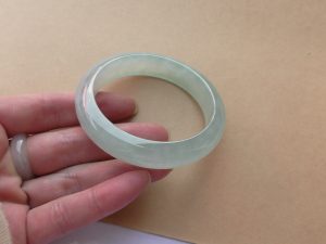 氷翡翠バングル
