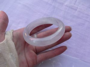 ラベンダー氷翡翠バングル