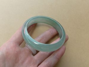 氷翡翠バングル