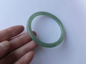 氷翡翠プリンセスバングル