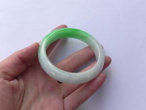 高級翡翠バングル
