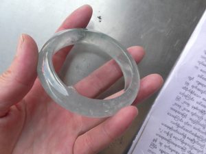 氷翡翠バングル