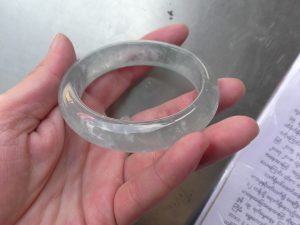 氷翡翠バングル