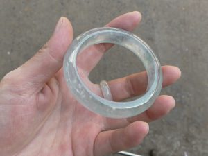 氷翡翠バングル