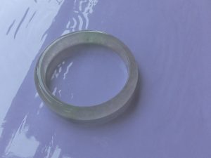 氷翡翠バングル