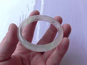 氷翡翠バングル
