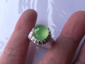 ろうかん翡翠ルース