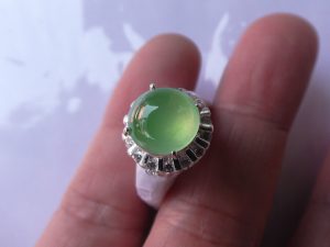 ろうかん翡翠ルース