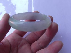 アイスラベンダー翡翠バングル