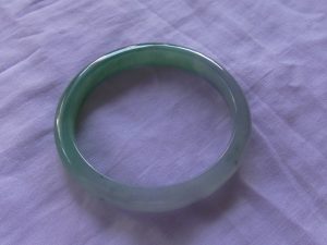 氷翡翠バングル　スタイリー