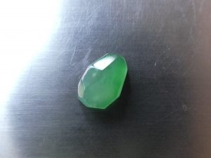 氷翡翠ルース原石