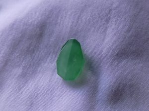 氷翡翠ルース原石
