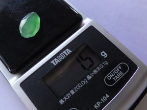 氷翡翠ルース原石