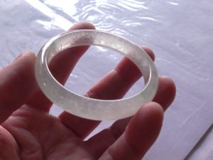 氷翡翠バングル