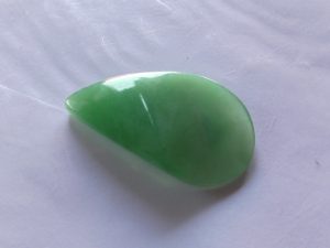 ろうかん翡翠カービング