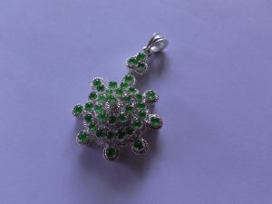 ろうかん翡翠ペンダント