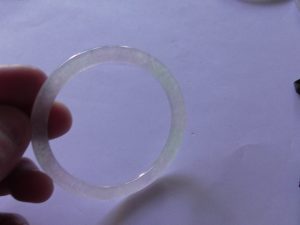 氷翡翠バングル