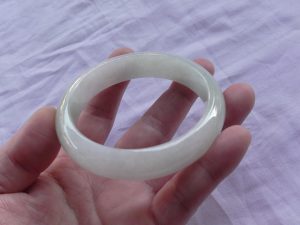本翡翠バングル