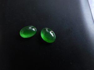 ろうかん翡翠ペアルース
