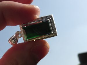 黒翡翠ルース