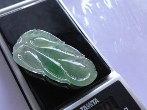 氷翡翠カービング