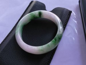 本翡翠バングル