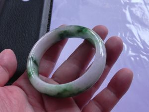本翡翠バングル