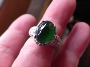 ろうかん翡翠ルース