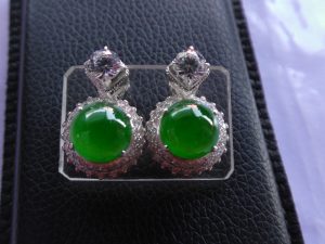 高級ろうかん翡翠ペアルース