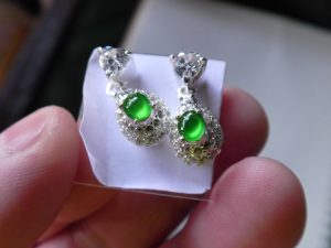 蛍光翡翠ペアルース