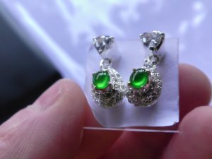 蛍光翡翠ペアルース