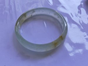 氷翡翠バングル