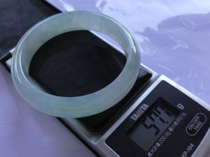 氷翡翠バングル