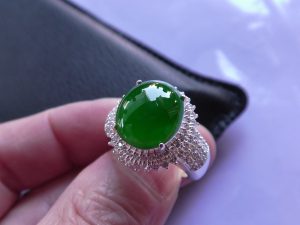 ろうかん翡翠ルース