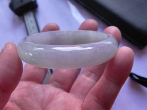 氷翡翠バングル