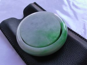 本翡翠バングル