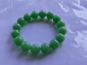 本翡翠ビーズブレスレット