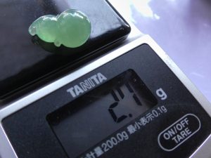 本翡翠カービング