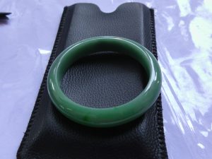 本翡翠バングル　宇治拾遺