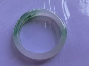 氷翡翠バングル