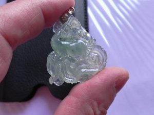 氷翡翠カービング