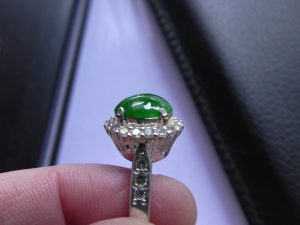 ろうかん翡翠ルース