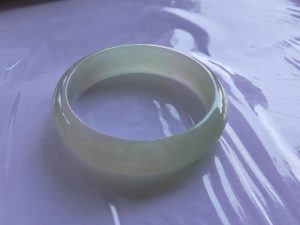 氷翡翠バングル