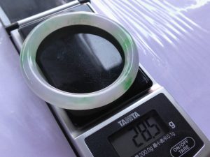 氷翡翠バングル