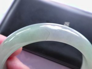 氷翡翠バングル