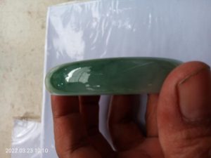 氷翡翠バングル
