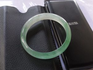 高級氷翡翠バングル